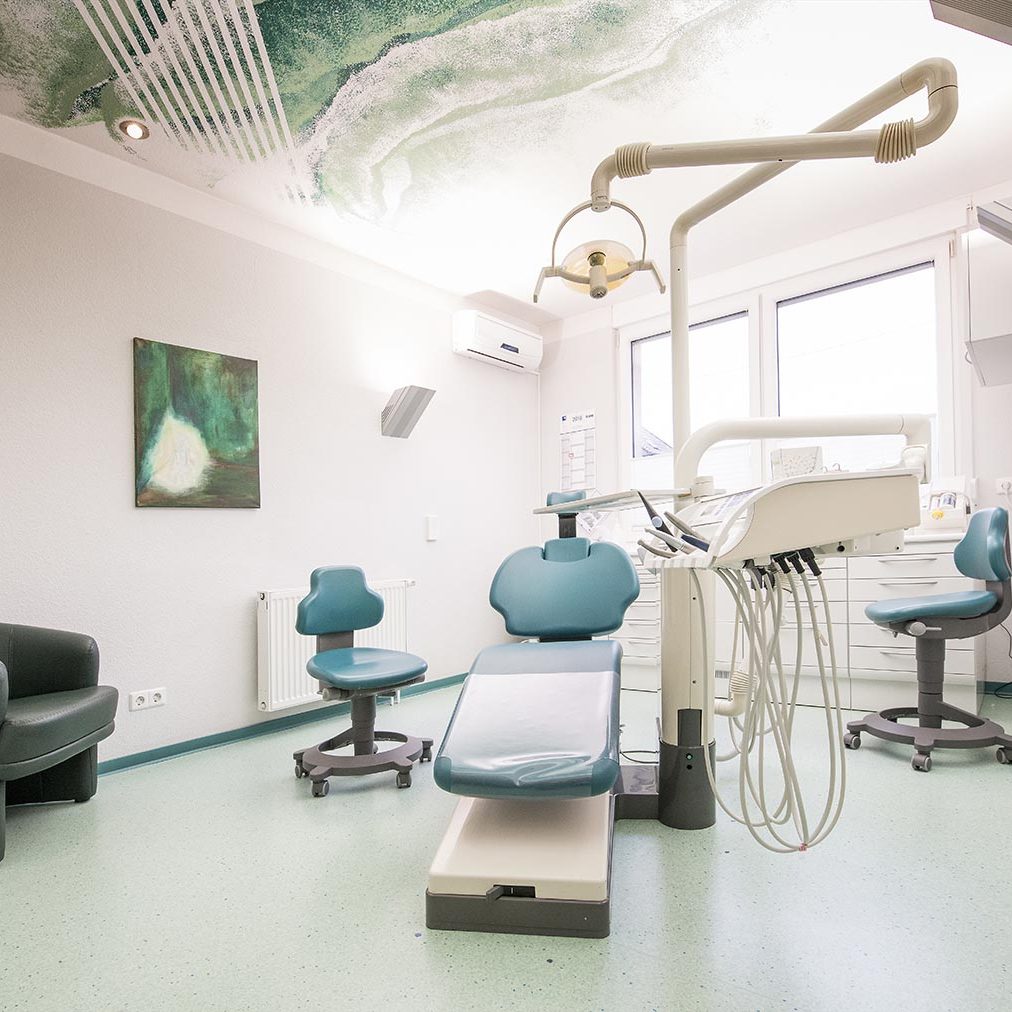 Zahnarzt in Bad Kreuznach - Zahnarztpraxis Kessler & Bruns - Behnadlungsraum
